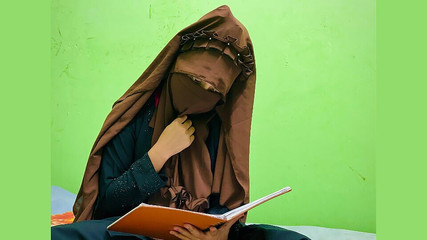 سيدي استمتع بالداعر الصعب معي