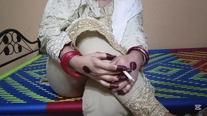 الباكستانية الحمار الكبير صديقة العودة إلى المنزل