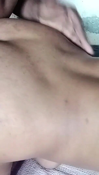 مومباي فتاة جامعية تفقد عذريتها المرة الأولى