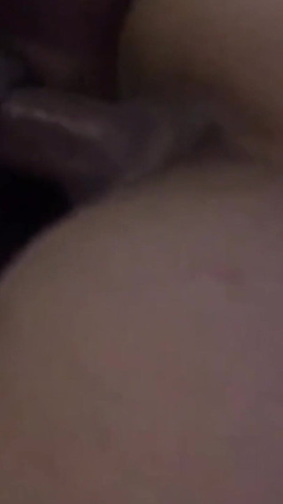 أنا ذاهب في إجازة وأعز أصدقائي يقول لي وداعًا