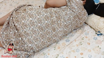 البنغالية Bhabhi خدعت الزوج مع صهره